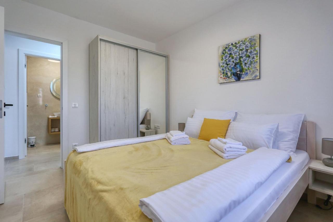 Apartments Bonaca With Jacuzzi Privlaka  Exteriér fotografie